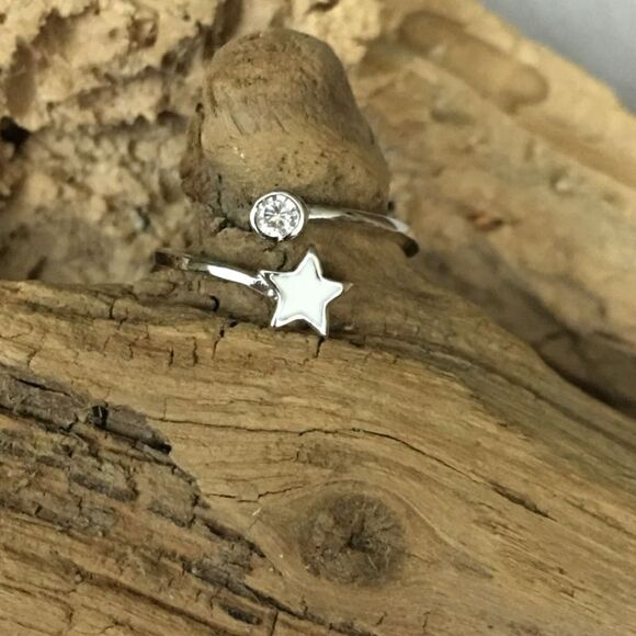 Sterling Silver White Star Cz Toe Ring - Picture 1 of 3